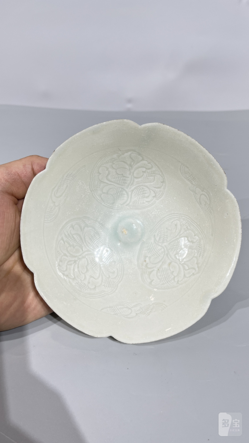 明 湖田刻花花口盏 - 图2